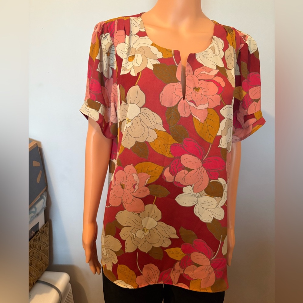 DR2 Floral Blouse - Red, Pink, and Cream